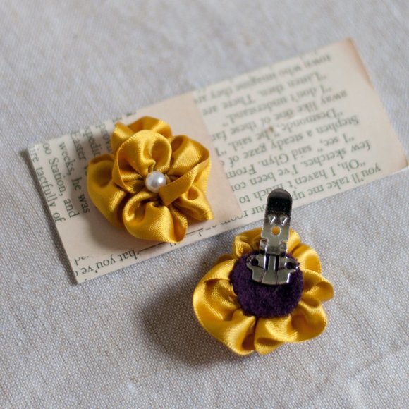 Yellow Ribbon Flower Shoe Clips - Picture 6 of 8